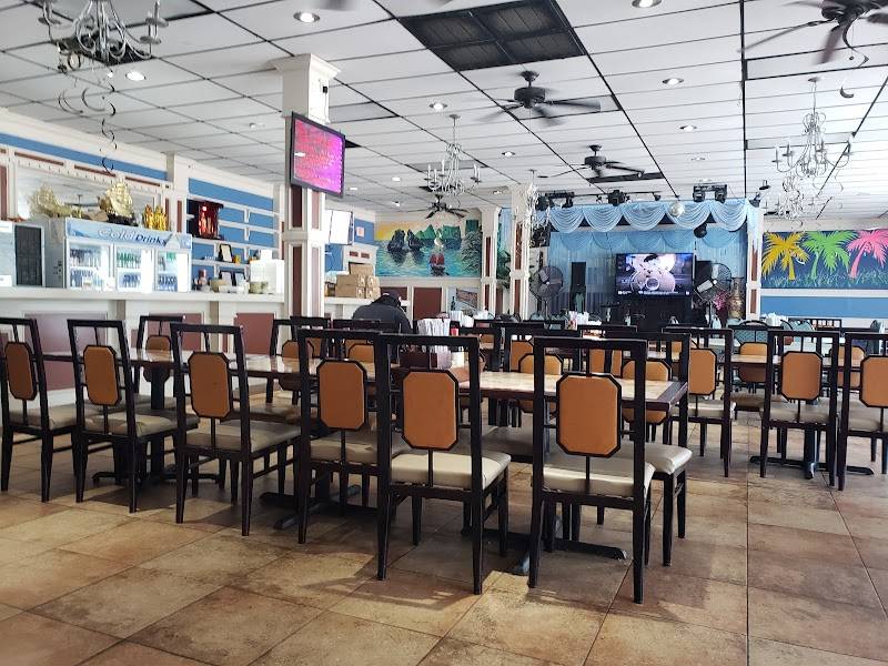 Mike's Café